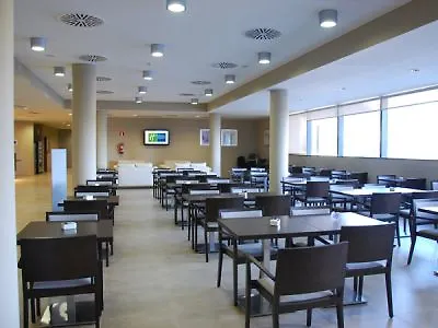 هوليداي إن إكسبريس كامبو دي جيبرالتار-باريوس 3*
