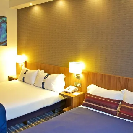 Otel Express Campo De Gibraltar-barrios By Ihg