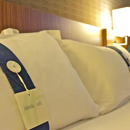 Otel Express Campo De Gibraltar-barrios By Ihg